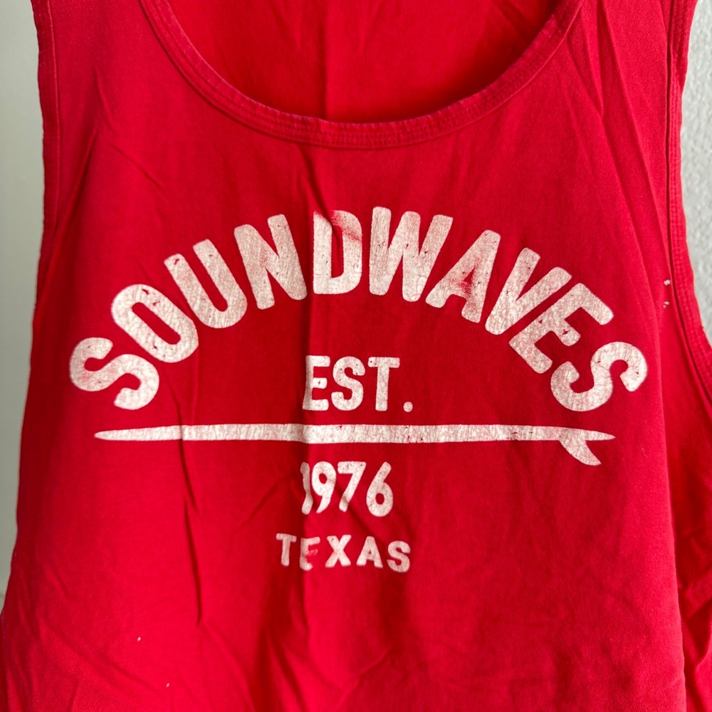 Soundwaves Tank Top - Picture 2 of 3